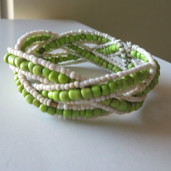 Flexible Green And Ivory Seed Woven Bracelet - Picture 12 of 14